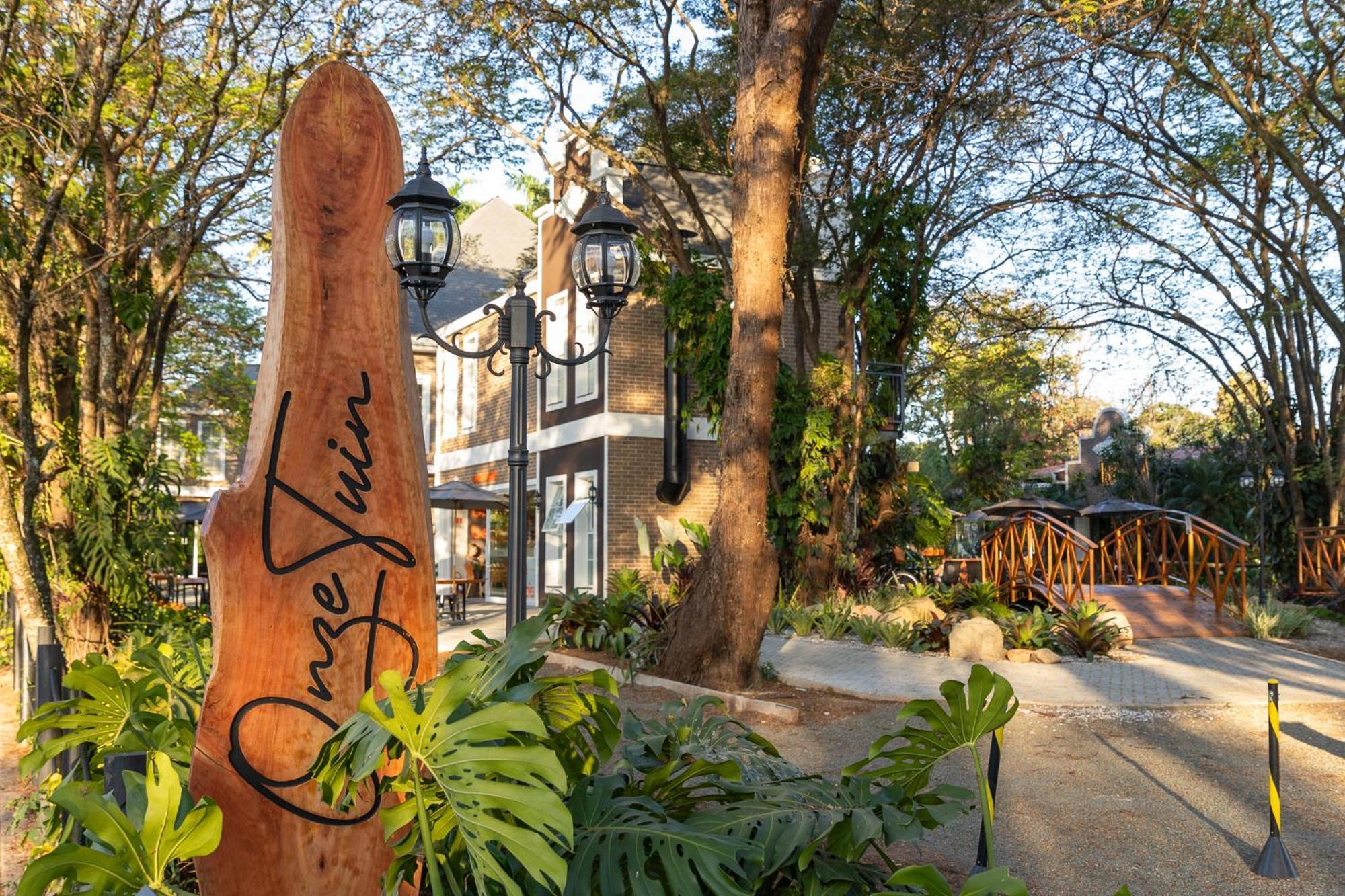 Vilinha Tipica - Suite Onze Tuin - Entrada Com Senha - Somos Hospedagem Por Temporada Holambra Exterior foto